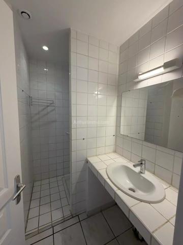 Location                                                      Appartement
                        
                     2 pièces                      45 m2                     à Martigues