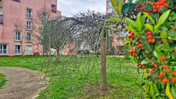 Appartement 4 pièces à Poitiers - Lumineux et calme avec balcon et parking couvert