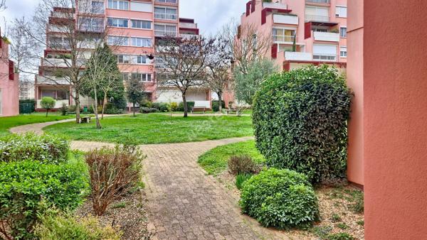 Appartement 4 pièces à Poitiers - Lumineux et calme avec balcon et parking couvert