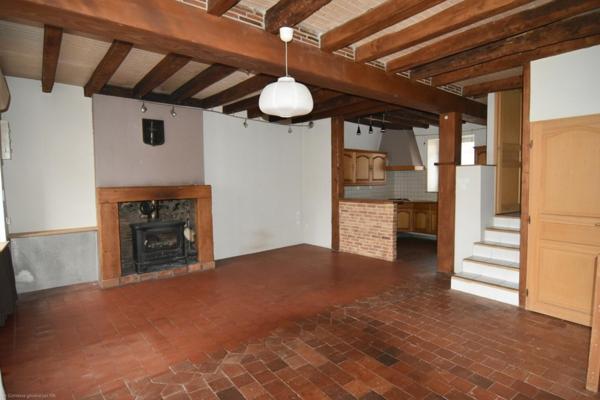 Maison pleine de charme avec atelier – Leugny