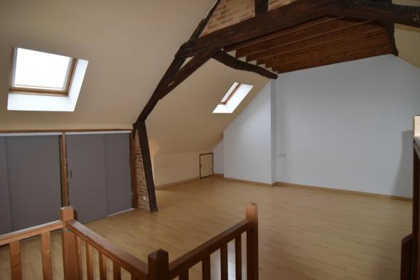 Maison pleine de charme avec atelier – Leugny