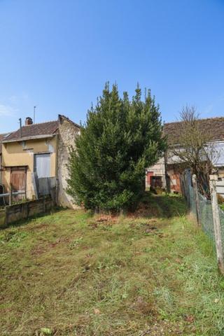 Maison pleine de charme avec atelier – Leugny