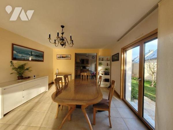 Maison à Vendre à Saint-Lunaire (35800) en Ille-et-Vilaine (35)

Cette maison dispose d'une s...