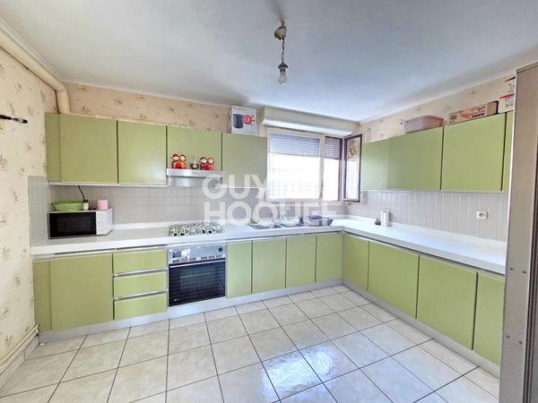 À vendre ? Grand appartement T3 de 88 m² à Rillieux-la-Pape, proche de toutes commodités