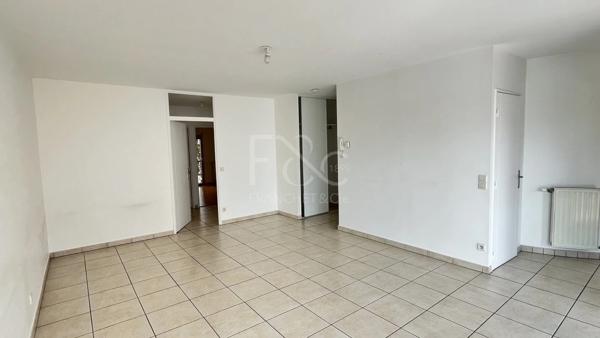 APPARTEMENT T3 A LOUER - VILLEURBANNE - 71.3 m 2 - 1 190 € charges comprises par mois