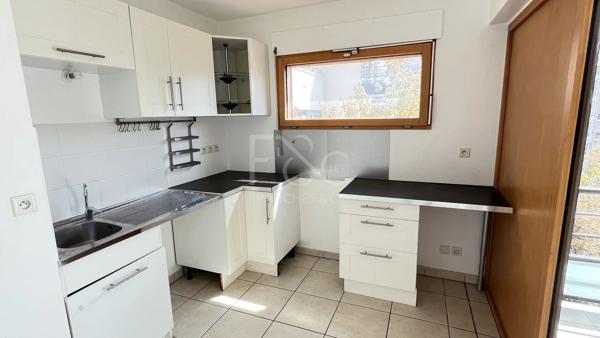 APPARTEMENT T3 A LOUER - VILLEURBANNE - 71.3 m 2 - 1 190 € charges comprises par mois