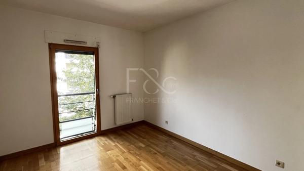 APPARTEMENT T3 A LOUER - VILLEURBANNE - 71.3 m 2 - 1 190 € charges comprises par mois
