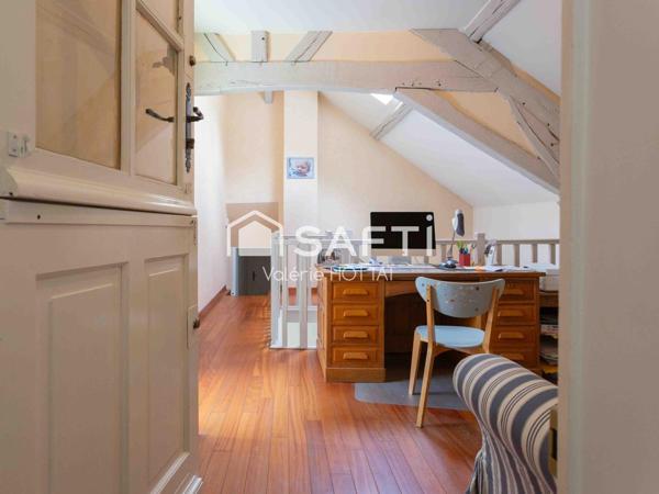 Maison avec dépendance prof. et studio indépendant