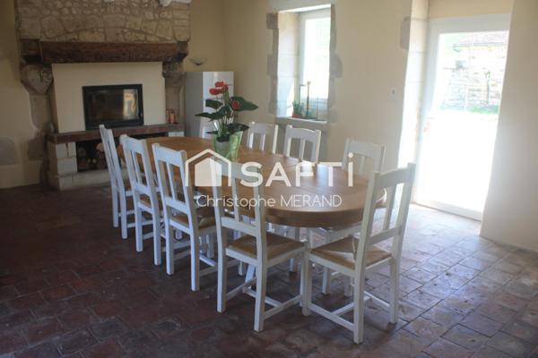 Fermette 7 chambres proche du centre de DANGE SAINT ROMAIN