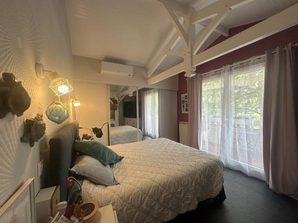 Maison 6 pièce(s) 5 chambre(s) 215 m²