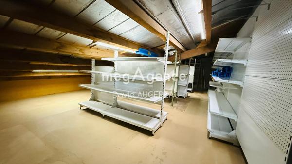 Local Commercial à L' ILE-D'YEU, 85350 - 4 pièces 196m²