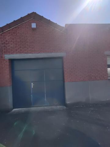 Garage  140 m²