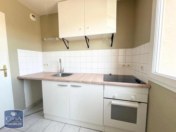 Appartement à louer 2 pièces 47.12m² Louvroil (59720)