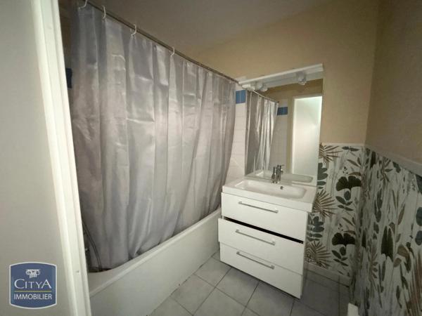 Appartement à louer 2 pièces 47.12m² Louvroil (59720)
