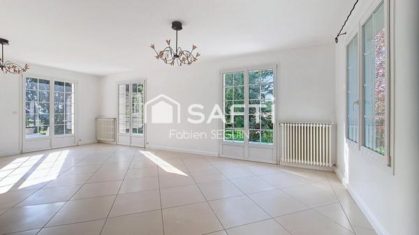 Exceptionnelle propriété de 370 m2 intégralement rénovée !