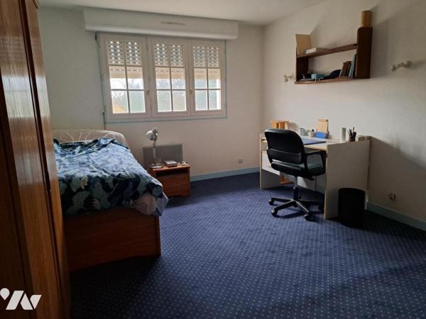 Beau pavillon avec grand jardin