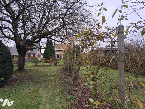 Beau pavillon avec grand jardin