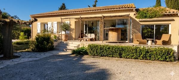 Villa de plain-pied 4 faces avec piscine  -  Terrain constructible et divisible de 2 442 m² -  Sallèles-d'Aude ? Proche Narbonne