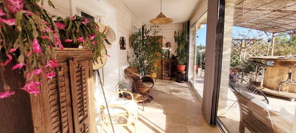 Villa de plain-pied 4 faces avec piscine  -  Terrain constructible et divisible de 2 442 m² -  Sallèles-d'Aude ? Proche Narbonne