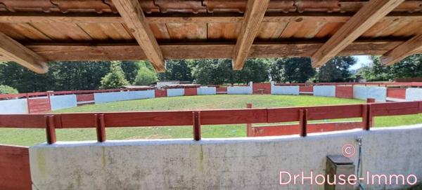 Bien immobilier à vendre 16 pièces de 526 m²