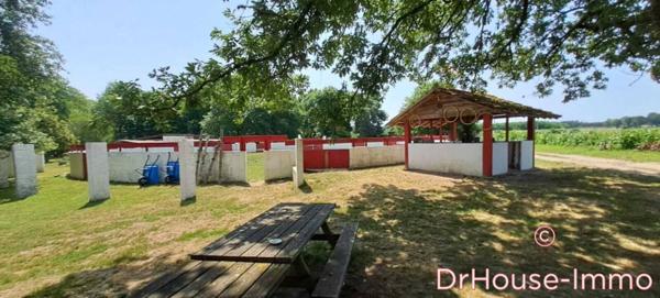 Bien immobilier à vendre 16 pièces de 526 m²