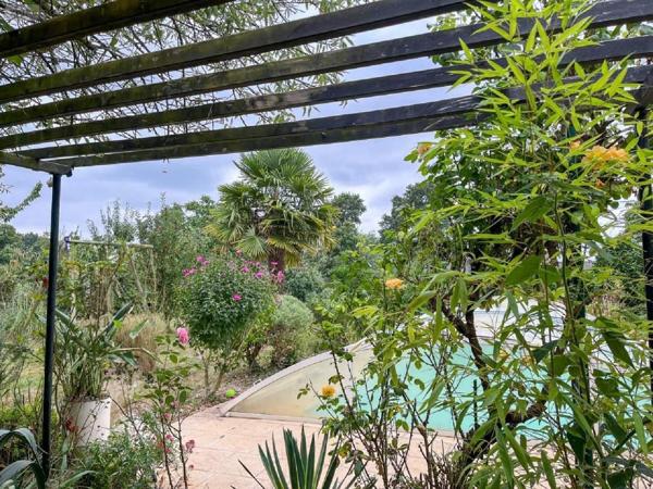 Maison à vendre à Hédé Bazouges en Ille-et-Vilaine (35630), ref : 020/526   
HEDE- campagne