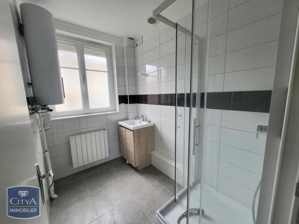 Appartement à louer 4 pièces 66.49m² Beauvais (60000)