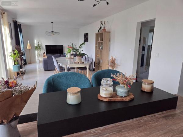 Pavillon à vendre à Saint-Baudelle en Mayenne (53100), ref : 53075/FC50A