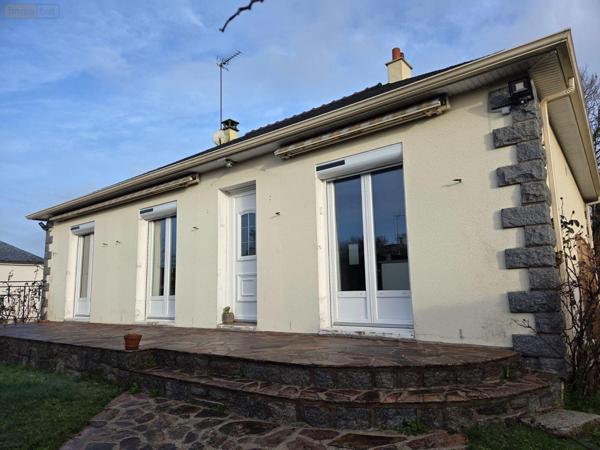 Pavillon à vendre à Saint-Baudelle en Mayenne (53100), ref : 53075/FC50A