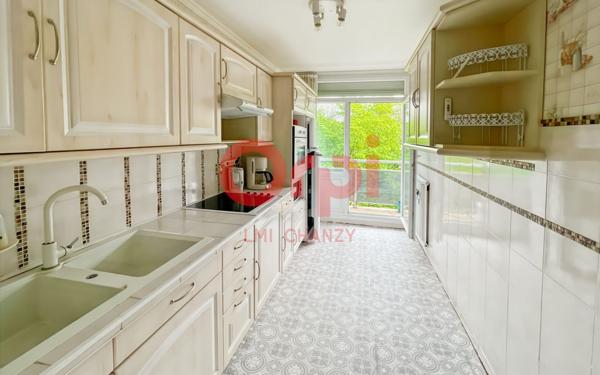 Appartement à vendre    5 pièces • 103,81 m2 Livry-Gargan