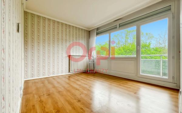 Appartement à vendre    5 pièces • 103,81 m2 Livry-Gargan