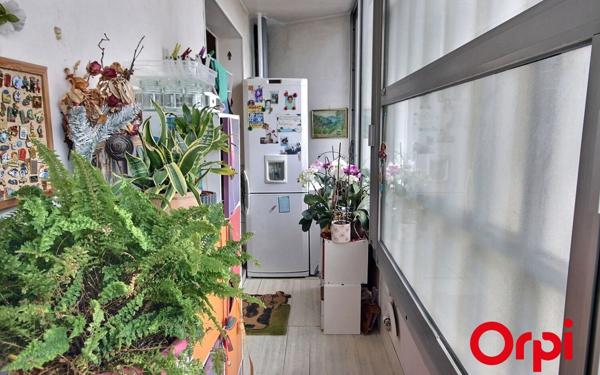 Appartement à vendre    3 pièces • 51 m2 Marseille 12