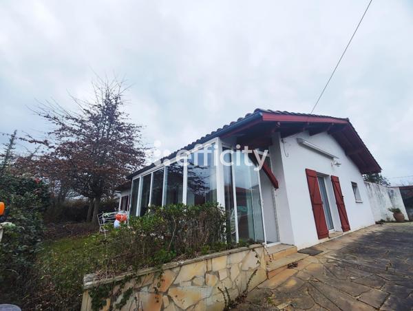 Maison
         5 pièces
        - 138 m²