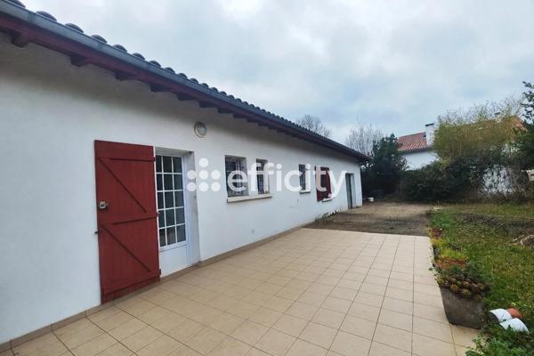 Maison
         5 pièces
        - 138 m²