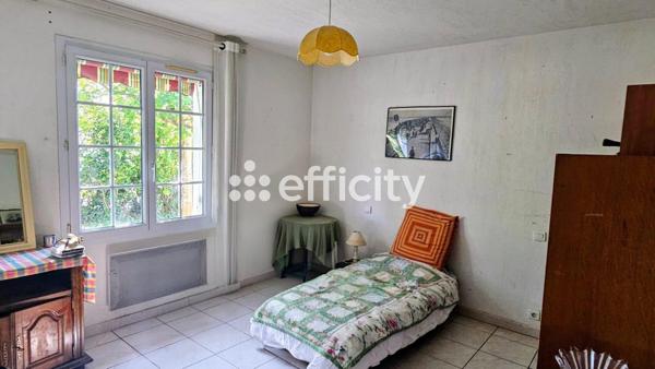 Maison
         5 pièces
        - 138 m²