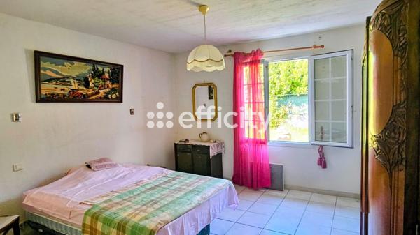 Maison
         5 pièces
        - 138 m²