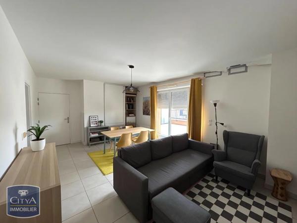 Appartement à louer 3 pièces 61.61m² Tours (37100)