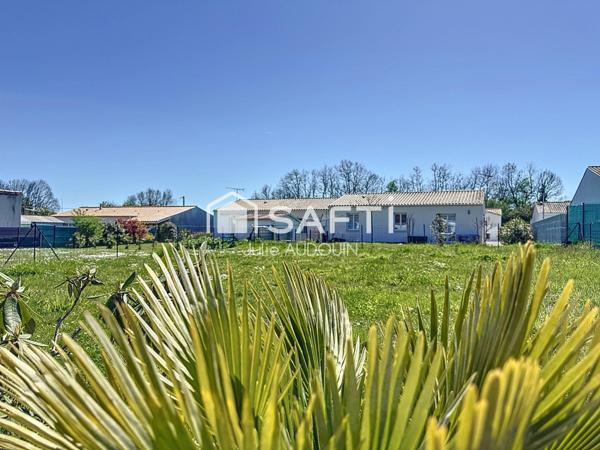 Pavillon récent situé à Cozes