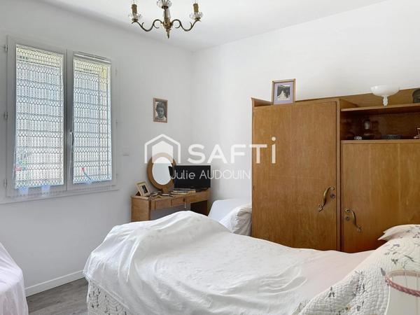 Pavillon récent situé à Cozes