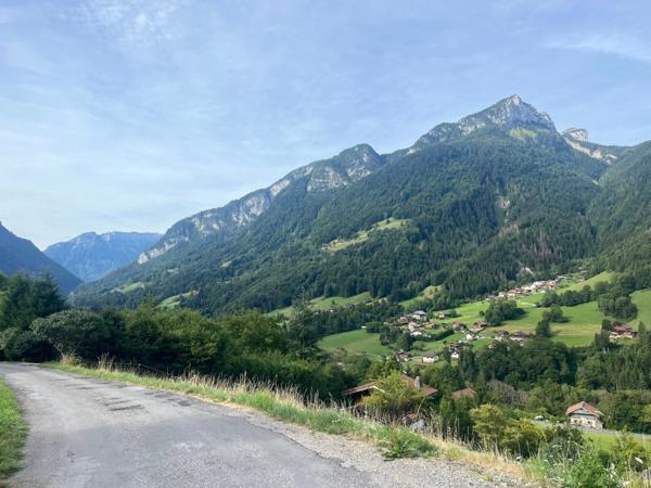 PETIT BORNAND (74) RARE À LA VENTE – Terrain à batir de 1 336 m² avec Vue Panoramique