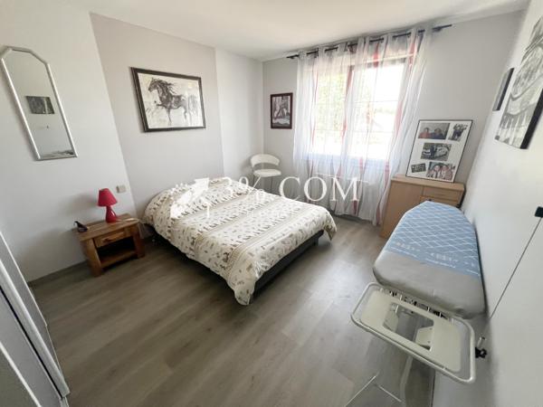 Maison
                                                                                                                                                                                                                                                                                                                        6 pièce(s)                                                                                                                                                                                                          3 chambre(s)                                                                                                                                                                                                          150  m²