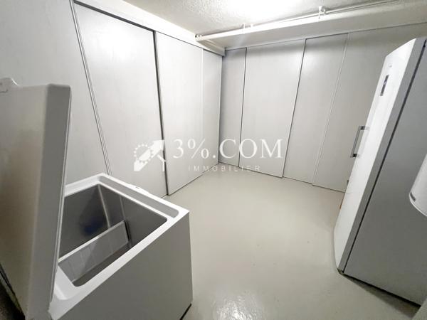 Maison
                                                                                                                                                                                                                                                                                                                        6 pièce(s)                                                                                                                                                                                                          3 chambre(s)                                                                                                                                                                                                          150  m²
