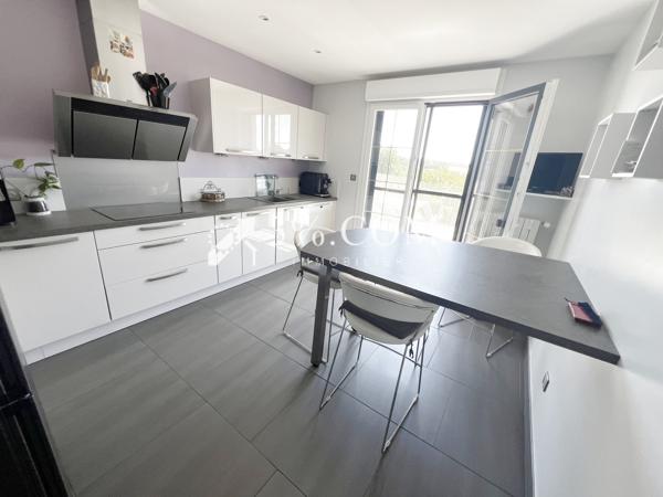 Maison
                                                                                                                                                                                                                                                                                                                        6 pièce(s)                                                                                                                                                                                                          3 chambre(s)                                                                                                                                                                                                          150  m²