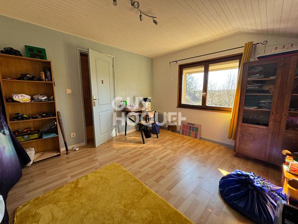 Maison Pouilley Francais 5 pièce(s) 220 m2