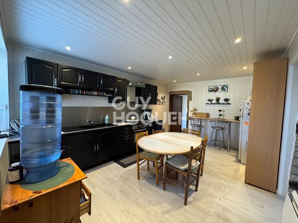 Maison Pouilley Francais 5 pièce(s) 220 m2