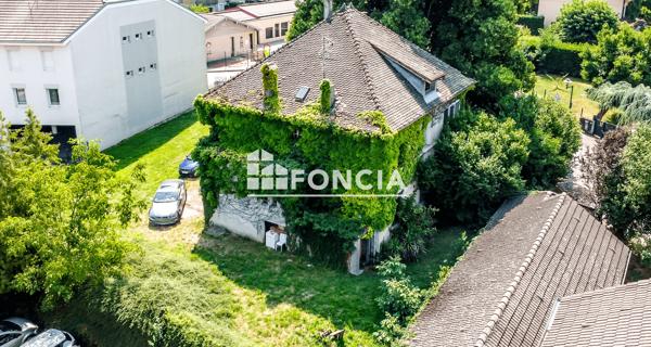 À vendre Maison 9 pièces 260 m² - Bons-en-chablais 74890