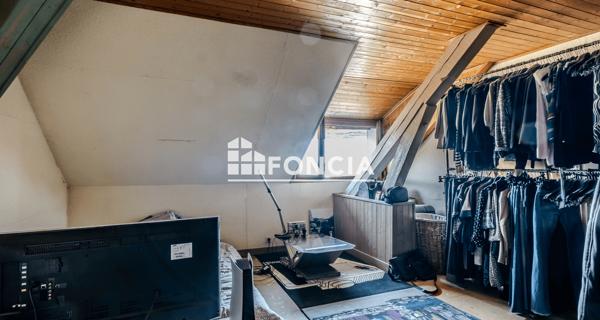 À vendre Maison 9 pièces 260 m² - Bons-en-chablais 74890