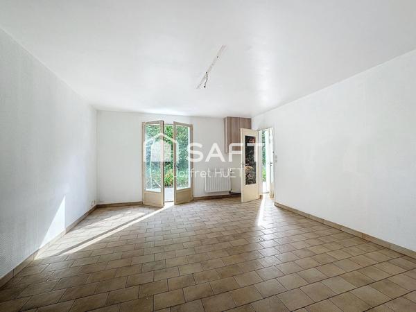 MAISON FAMILLIALE, TERRAIN + HANGAR 300M2