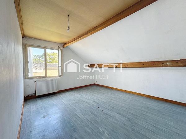 MAISON FAMILLIALE, TERRAIN + HANGAR 300M2