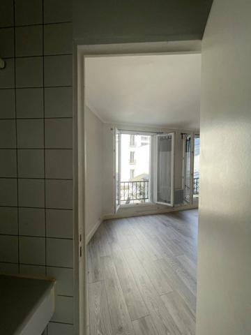 Studio - Vue dégagée - Rue Boucry - Paris 18